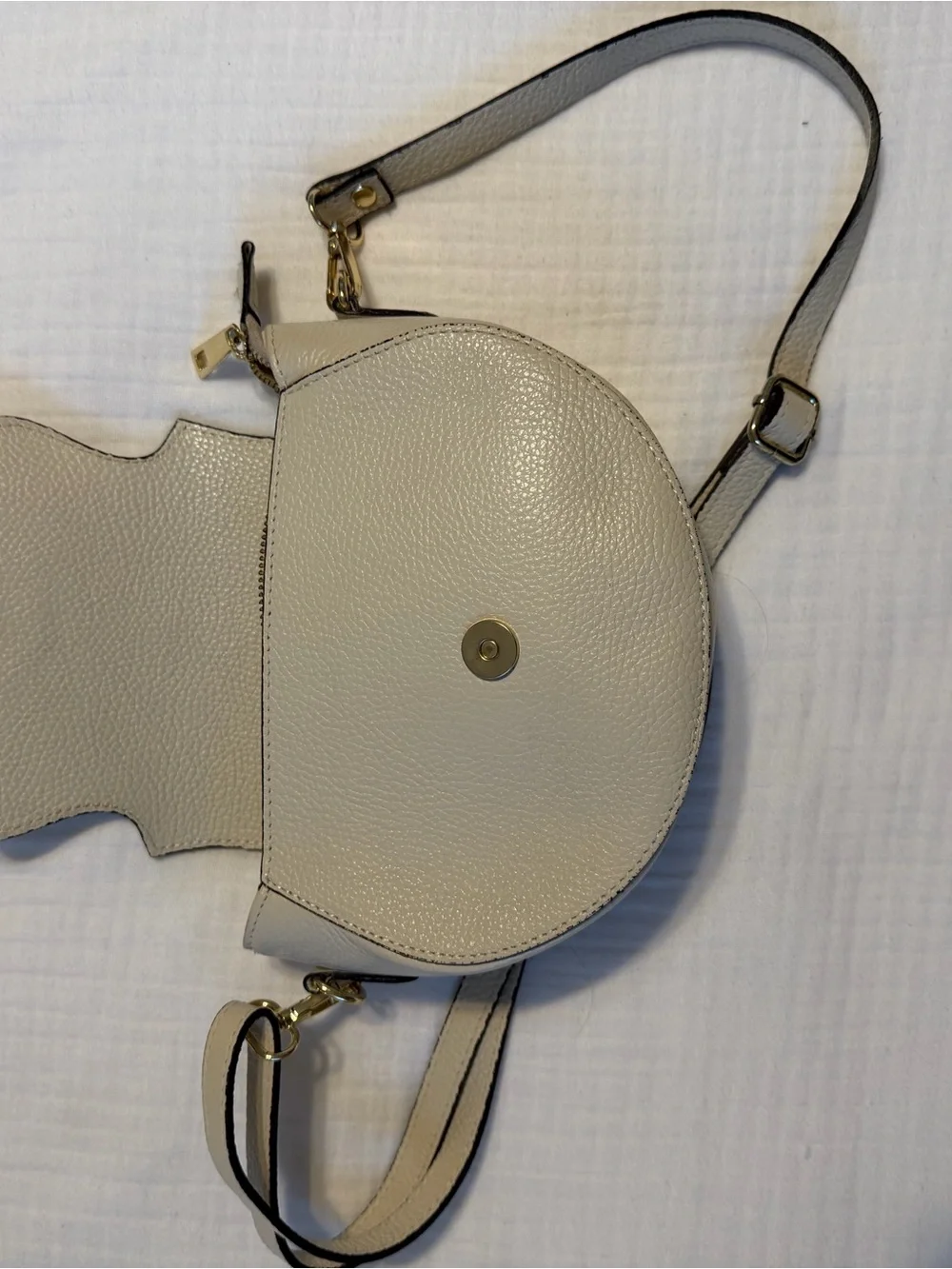 Elegant Cream Saddle Crossbody Bag - Italian Leather